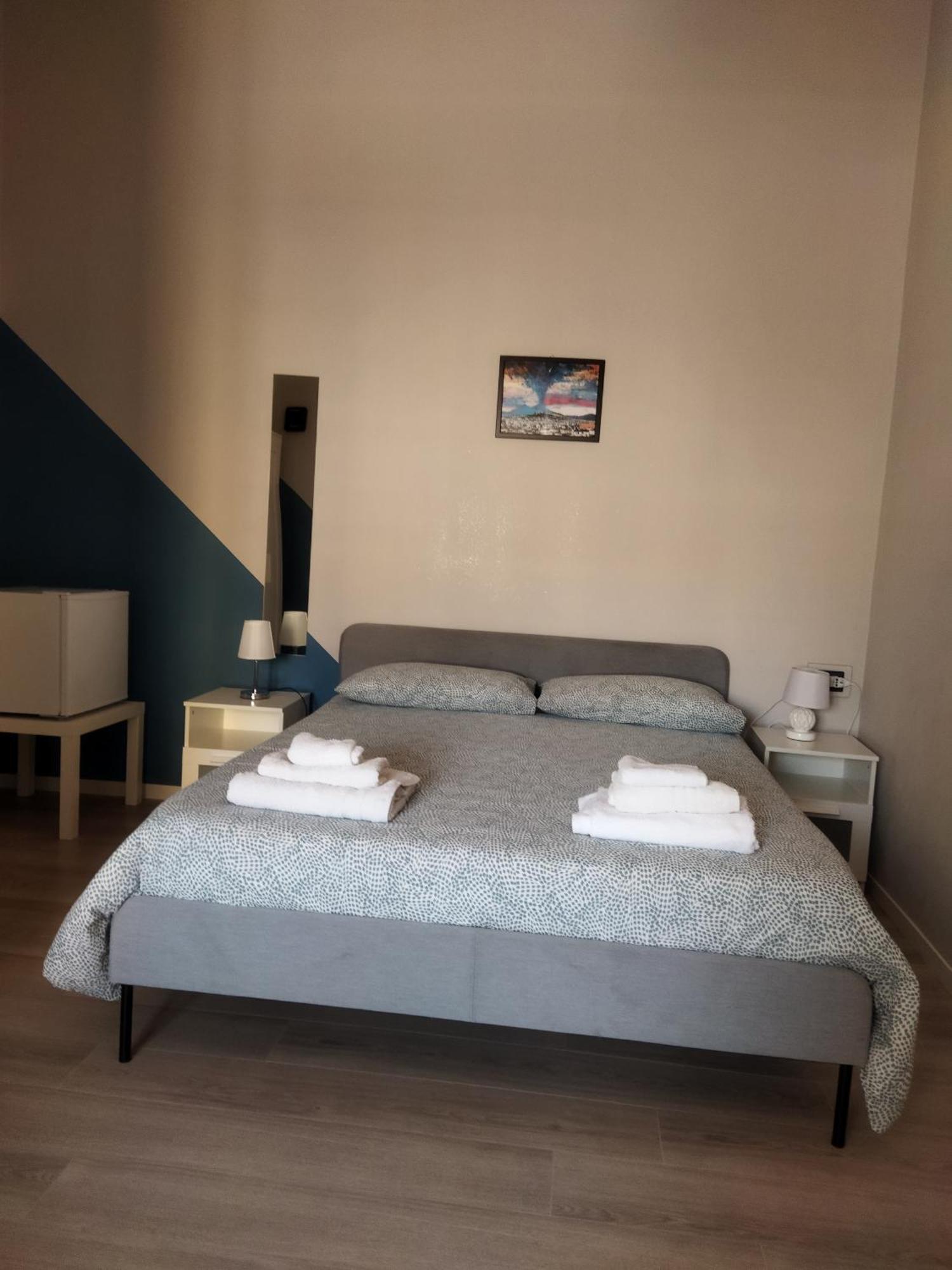 La Sosta Hotel Наполи Екстериор снимка