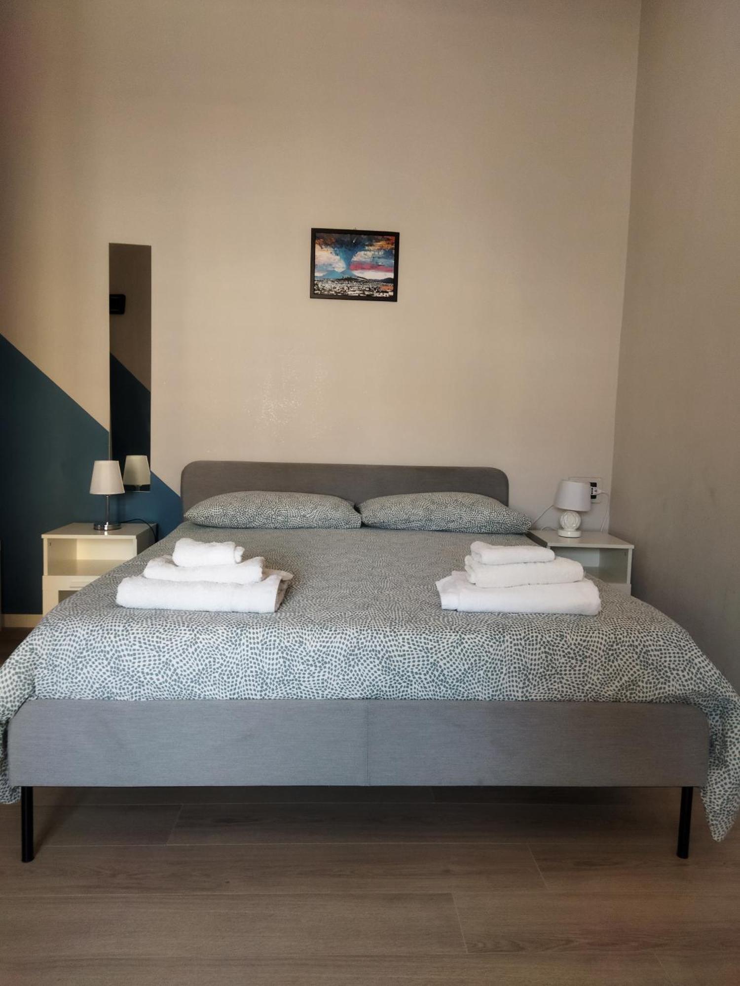 La Sosta Hotel Наполи Екстериор снимка